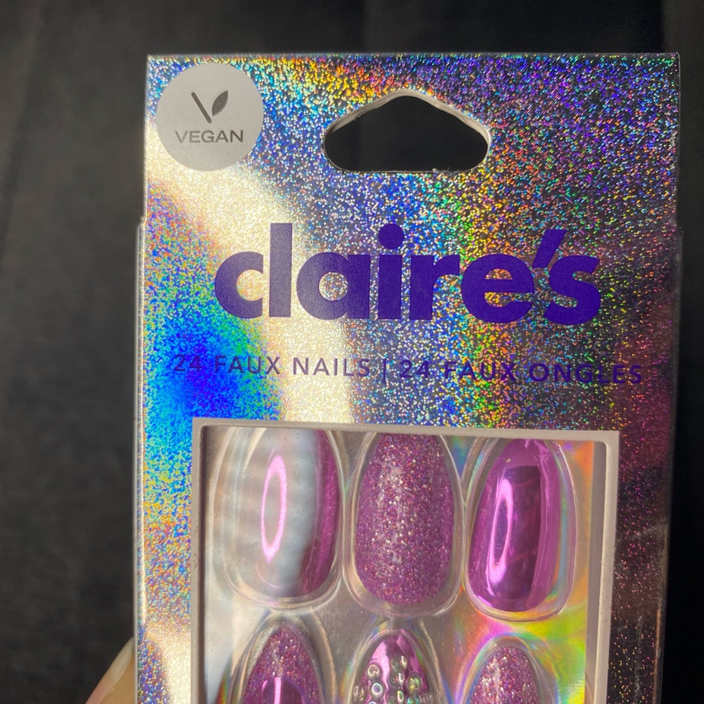 3/$20 Vegan glitter pink Press on nails. - Picture 2 of 4